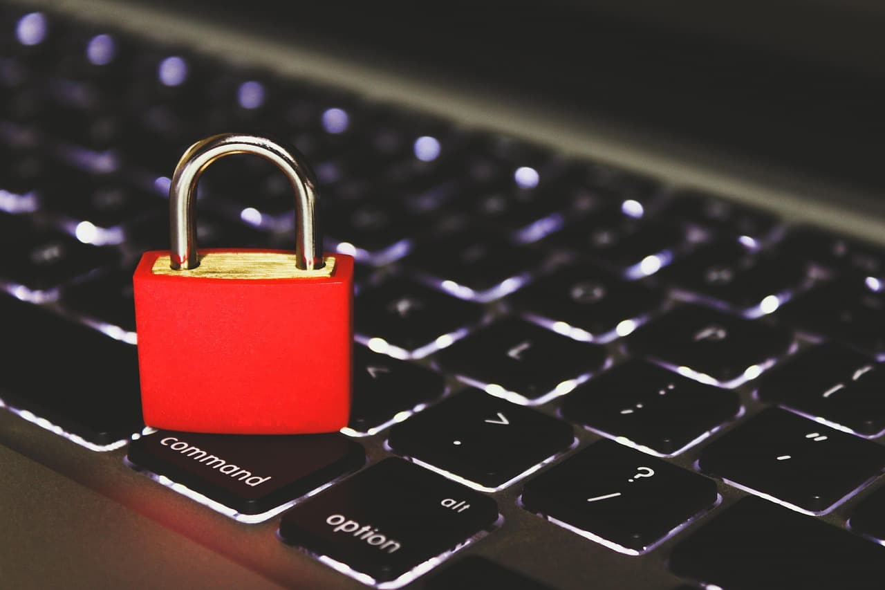 Ctrl+Z solicita investigação sobre anúncios falsos do Desenrola Brasil na Meta