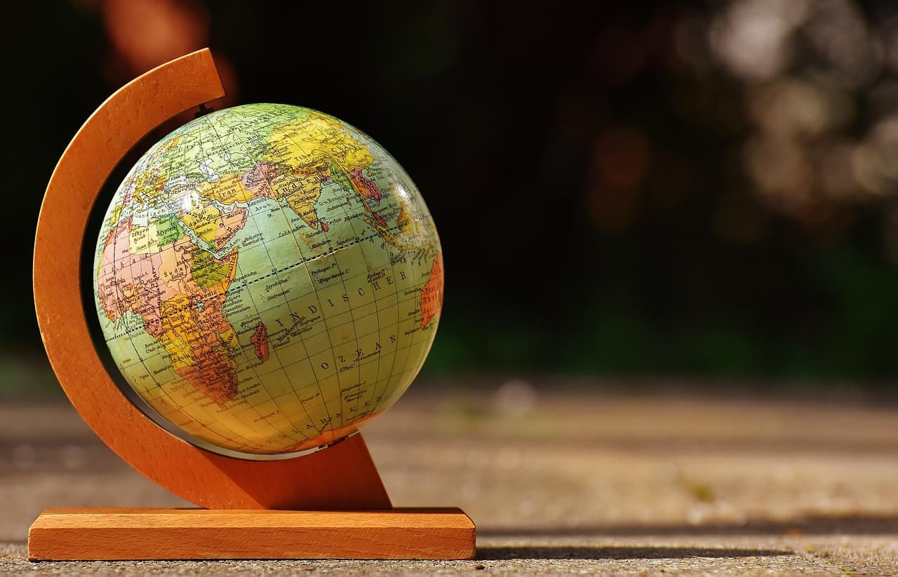 Visões Ideológicas Ameaçam Diplomacia Internacional